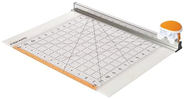 Fiskars Rollmesser Ø 45 mm mit Lineal, 12” x 12”, Orange/Weiß, 1016264 im Sale